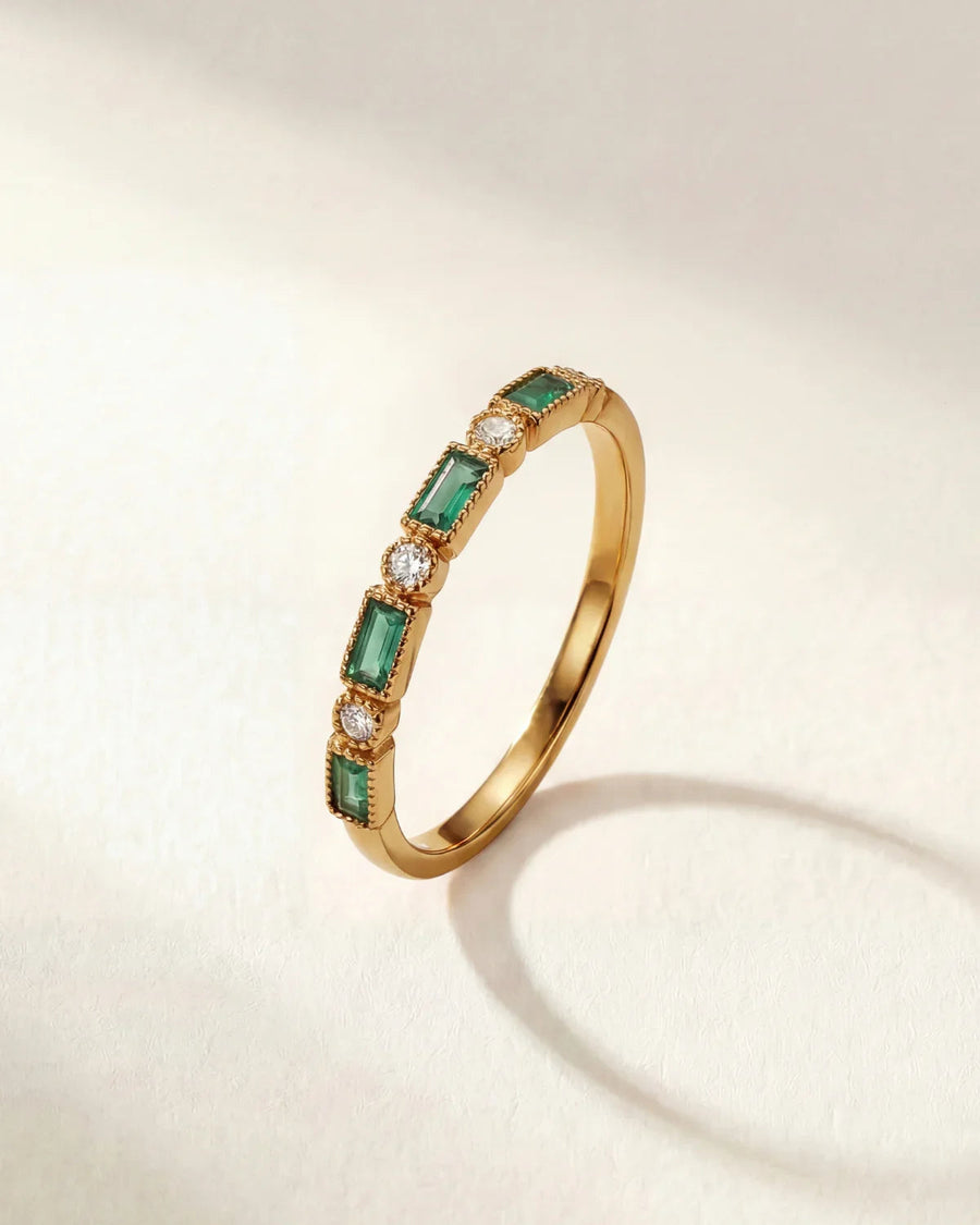 Pascale | Bague vec des pierres vertes