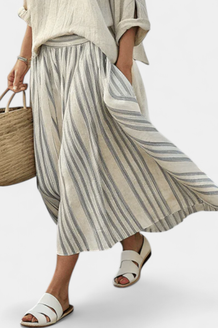 Aurora – blouse confortable et jupe midi à rayures