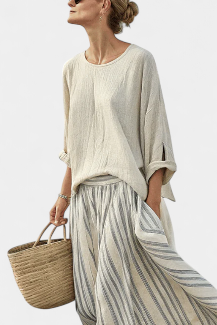 Aurora – blouse confortable et jupe midi à rayures