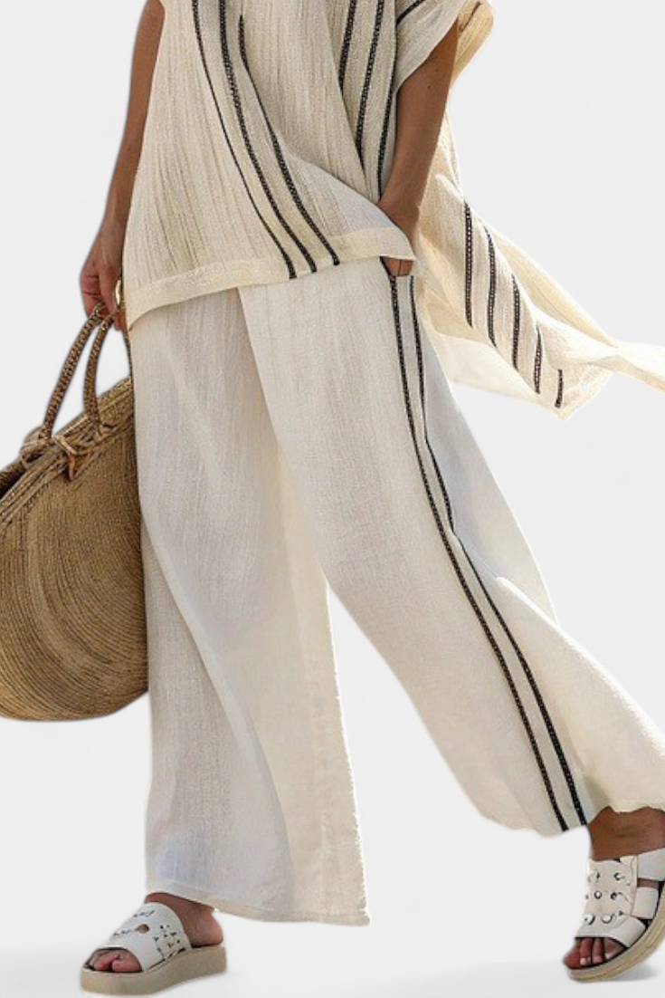 Raffaella – blouse en lin beige élégante et pantalon à rayures noires