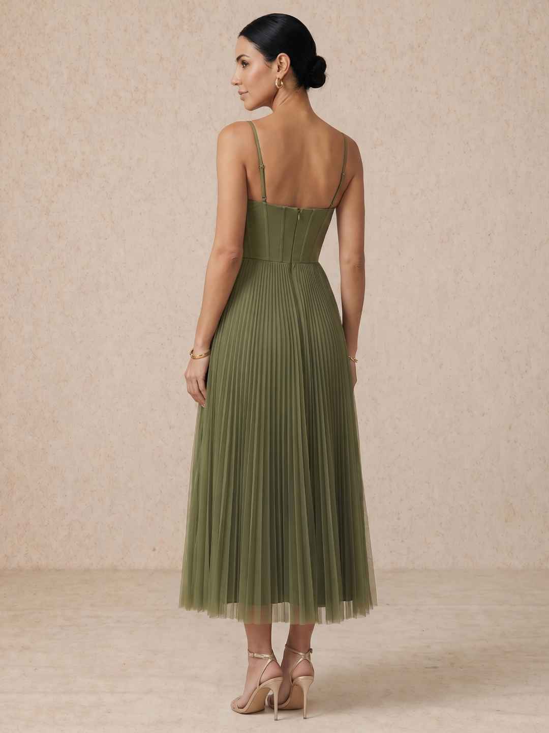 Sofia | Robe midi plissée à bretelles